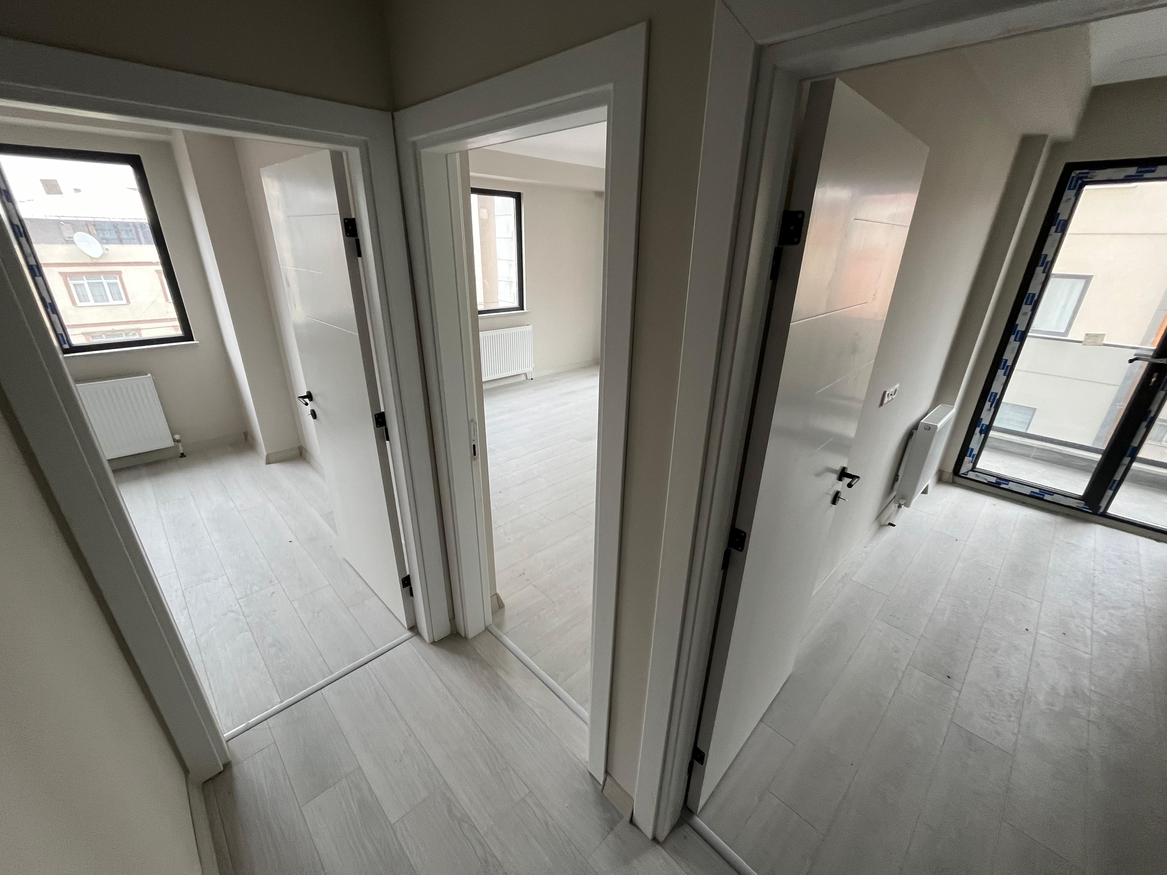 Pendik Çamçeşme'de Satılık 2+1 Kapalı Otoparklı Daire